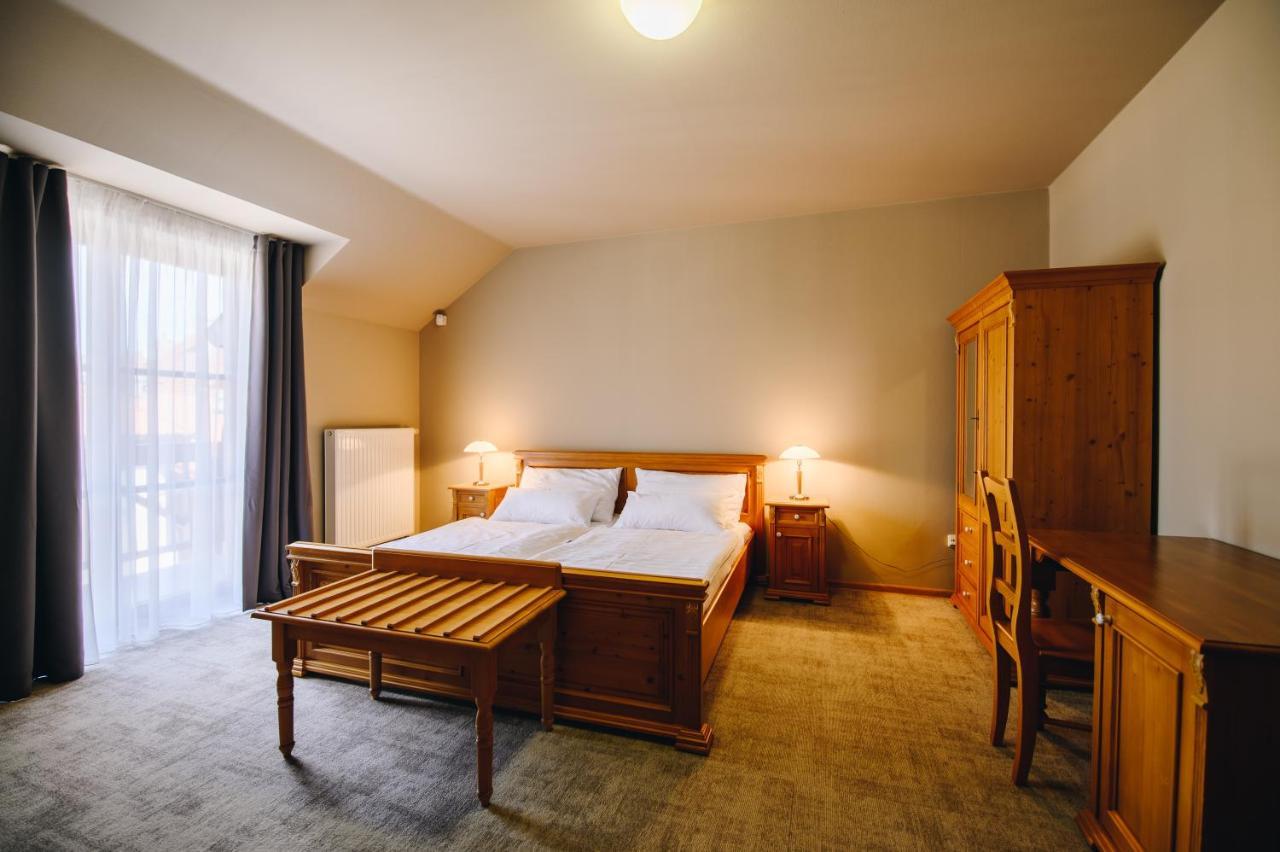 Kounicky Dvur Hotel Dolní Kounice Екстериор снимка
